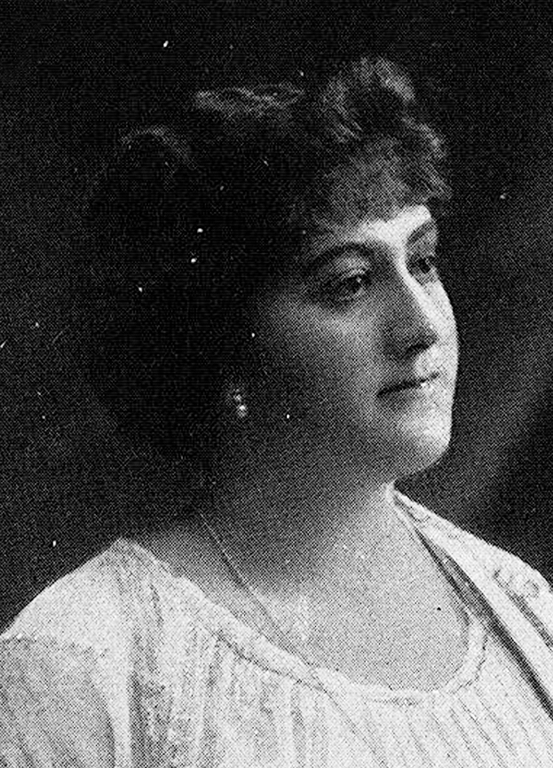 Retrato de mujer mirando hacia la derecha