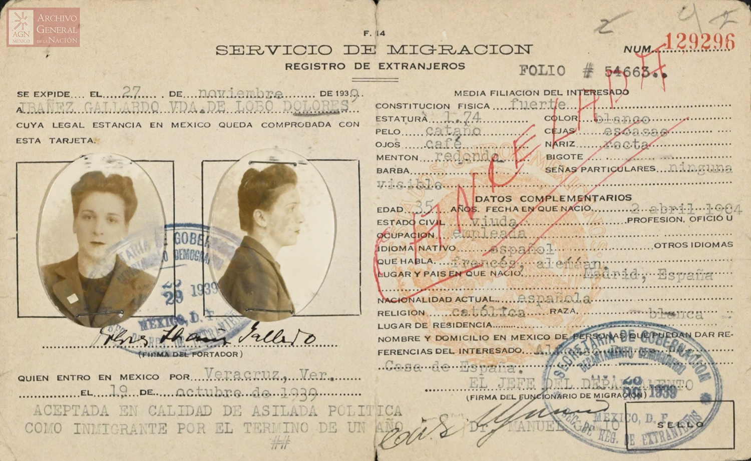 Tarjeta del servicio de migración de México, con dos fotos de mujer, una de frente y otra de perfil.