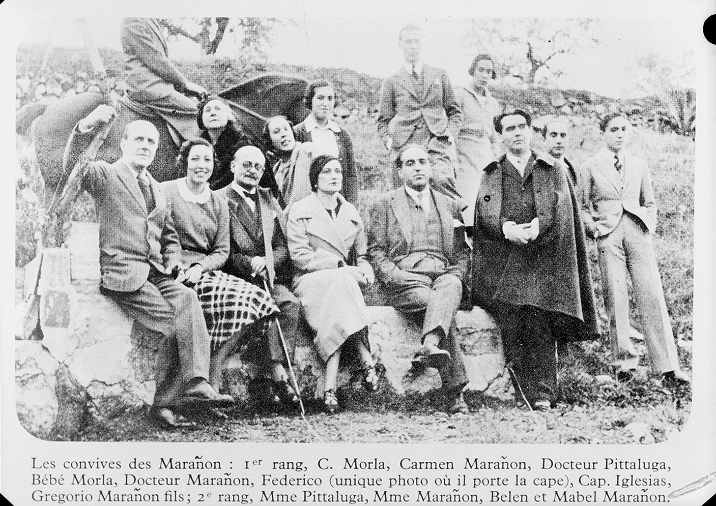 Foto de grupo en el campo