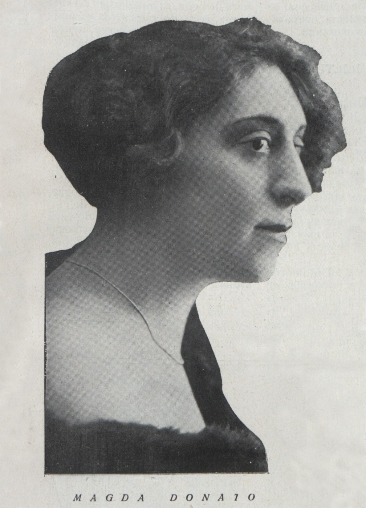 Retrato de mujer de perfil.