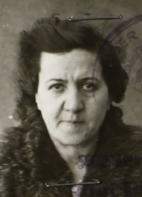 Retrato de mujer de frente