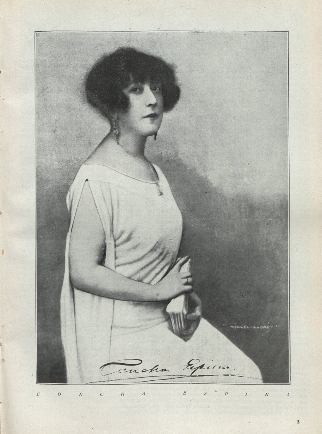 Página de la revista "Ondas Misceláneas", con retrato de mujer de medio lado.